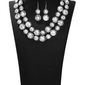 Zi necklaces  with earrings